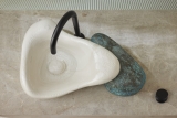 Kohler en Daniel Arsham ontwerpen een door rotsen geïnspireerde 3D-geprinte gootsteen